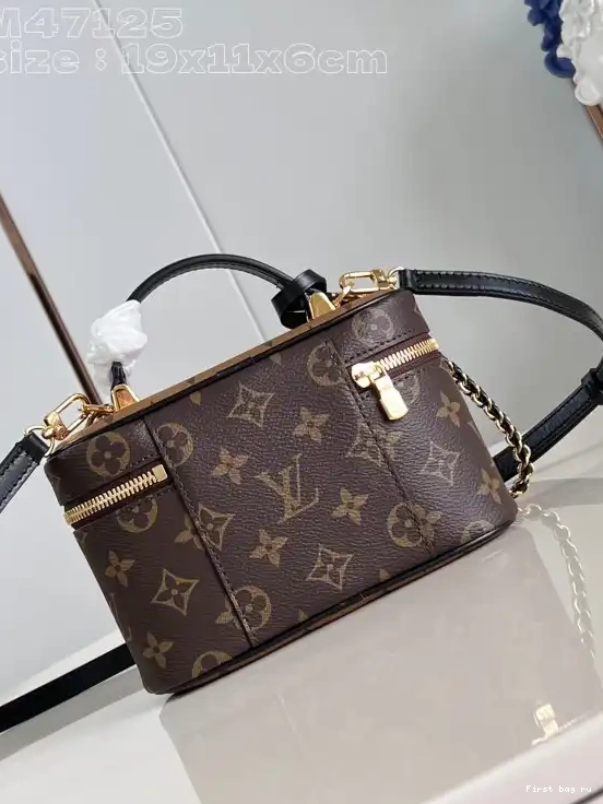 First bag ru Chain x Vanity VUITTON 11.5 Pouch-19 6.5 CM x LOUIS 0429
